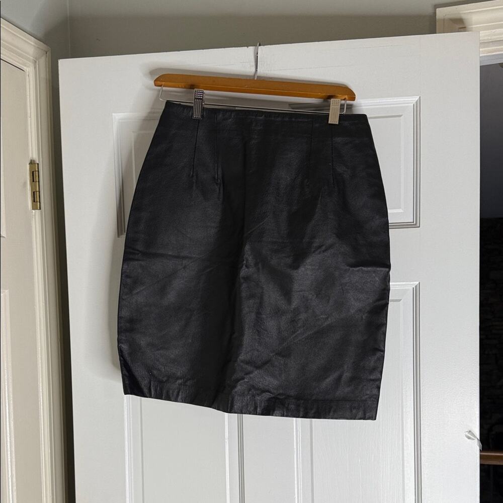 Bagatelle Black Skirt. Leather. Size 10